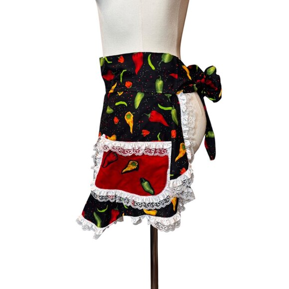 Chili Pepper lace trim apron NWOT - Picture 3 of 3